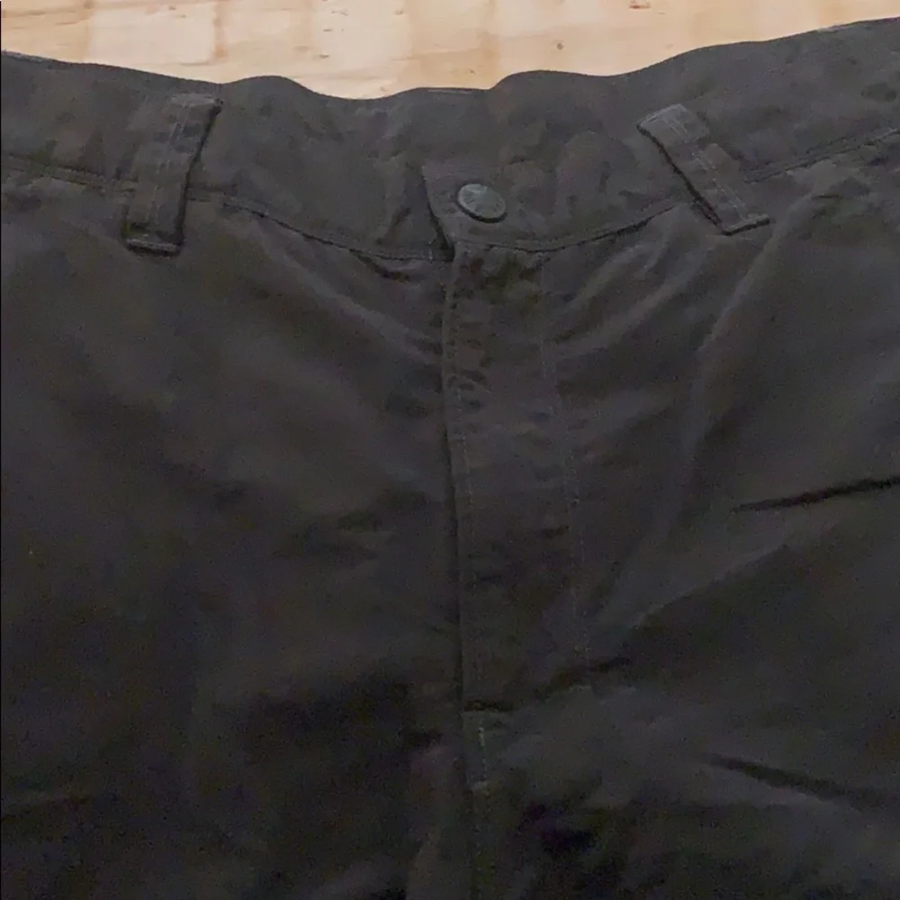 The North Face Charcoal Gray Cargo Shorts size 36